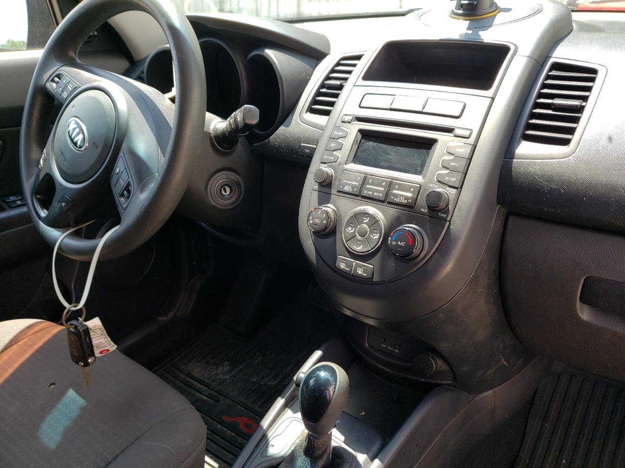 Photo 9 from auction – 2013 KIA SOUL with VIN KNDJT2A54D7607971
