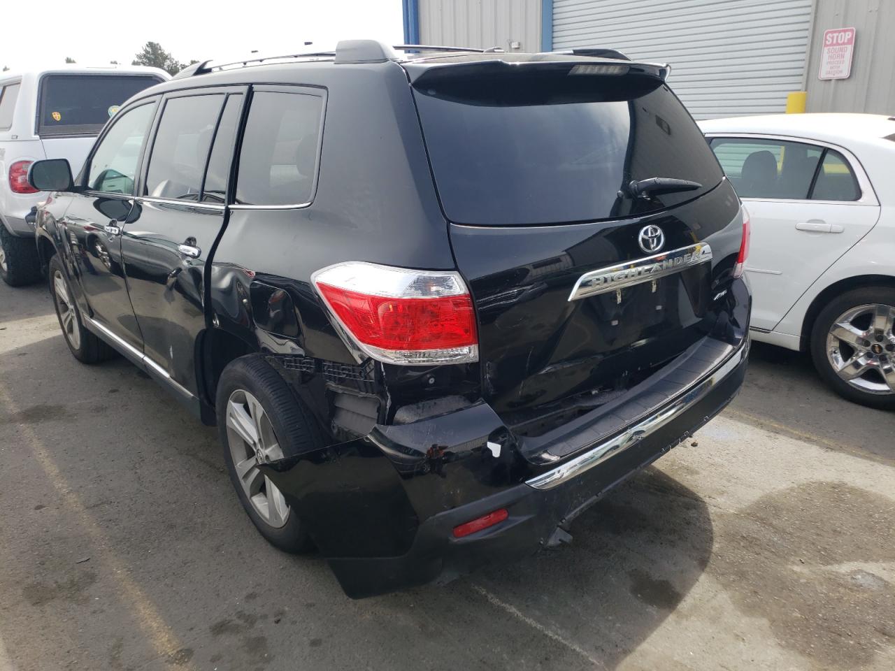 Photo 3 from auction – 2013 TOYOTA HIGHLANDER with VIN 5TDDK3EHXDS223886