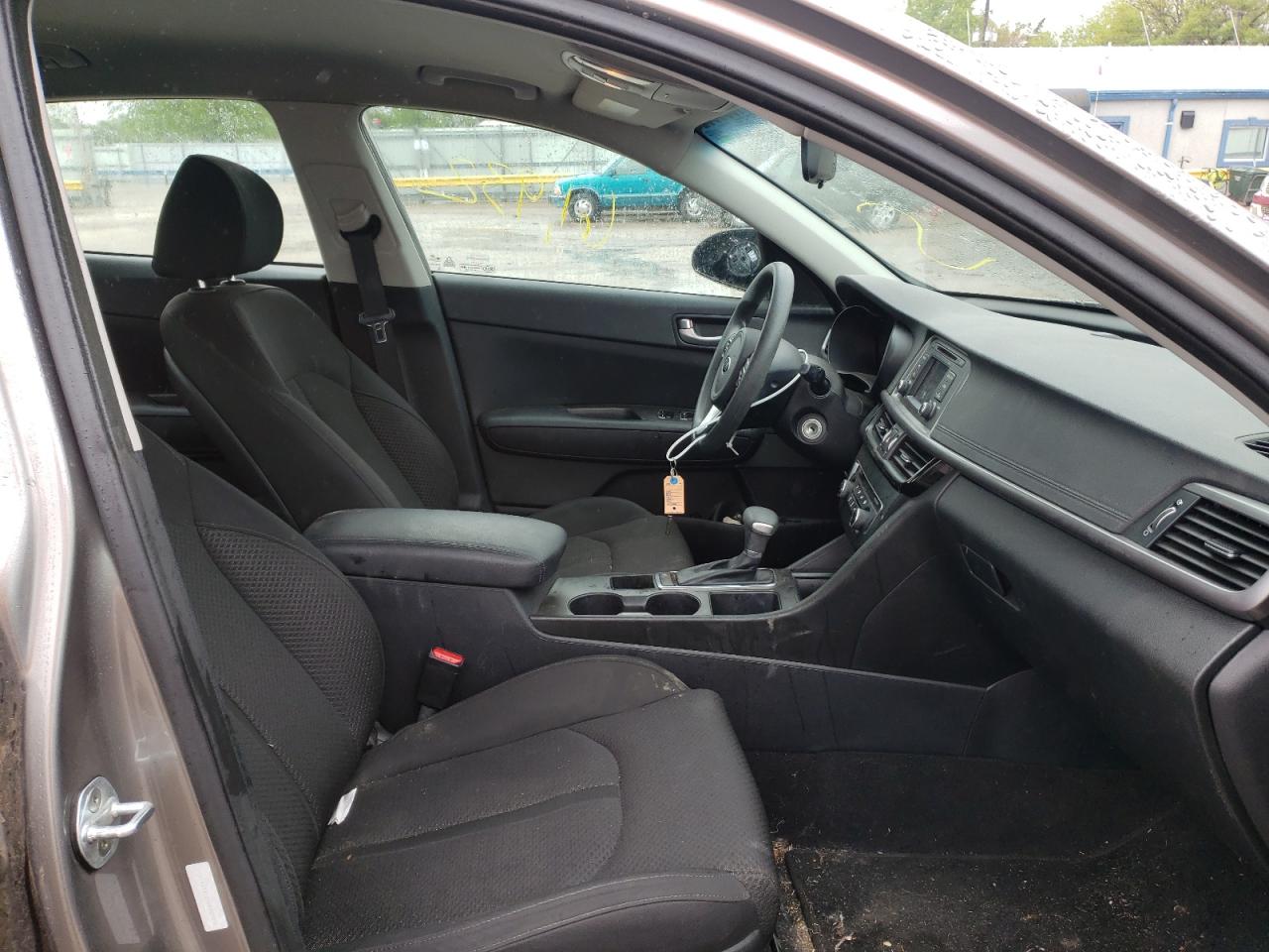 Photo 5 from auction – 2016 KIA OPTIMA LX with VIN 5XXGT4L35GG037895
