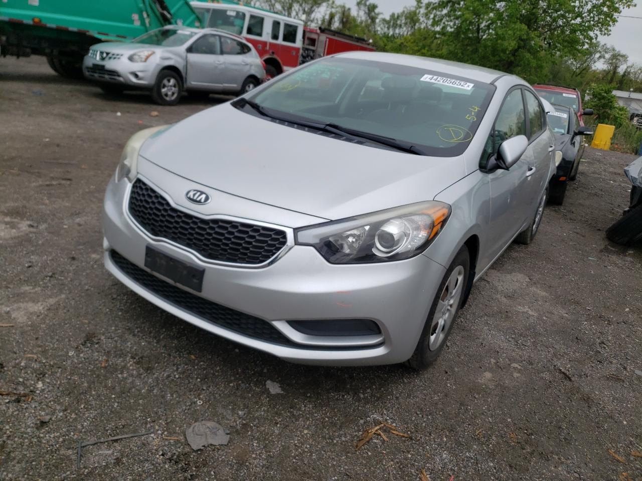 Photo 13 from auction – 2014 KIA FORTE LX with VIN KNAFK4A65E5140888