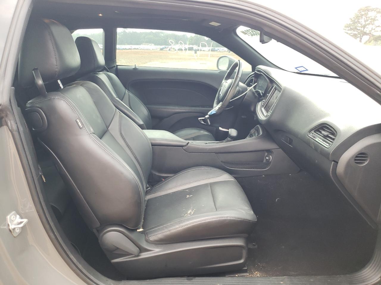Photo 5 from auction – 2019 DODGE CHALLENGER with VIN 2C3CDZAG0KH652315