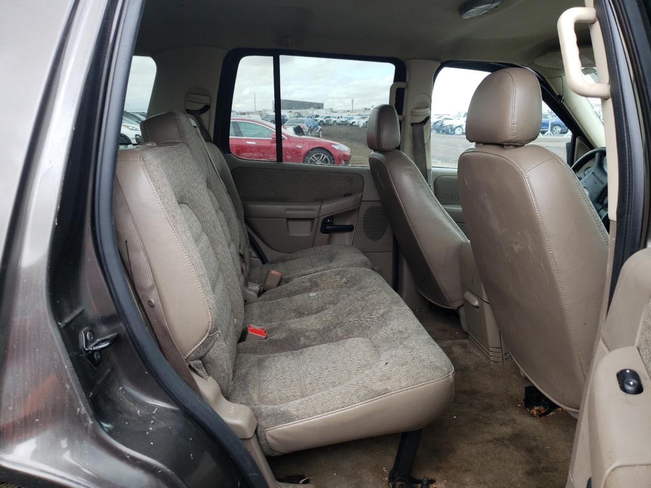 Фото 6 с аукциона – 2005 FORD EXPLORER X с VIN 1FMZU72K65UB00571