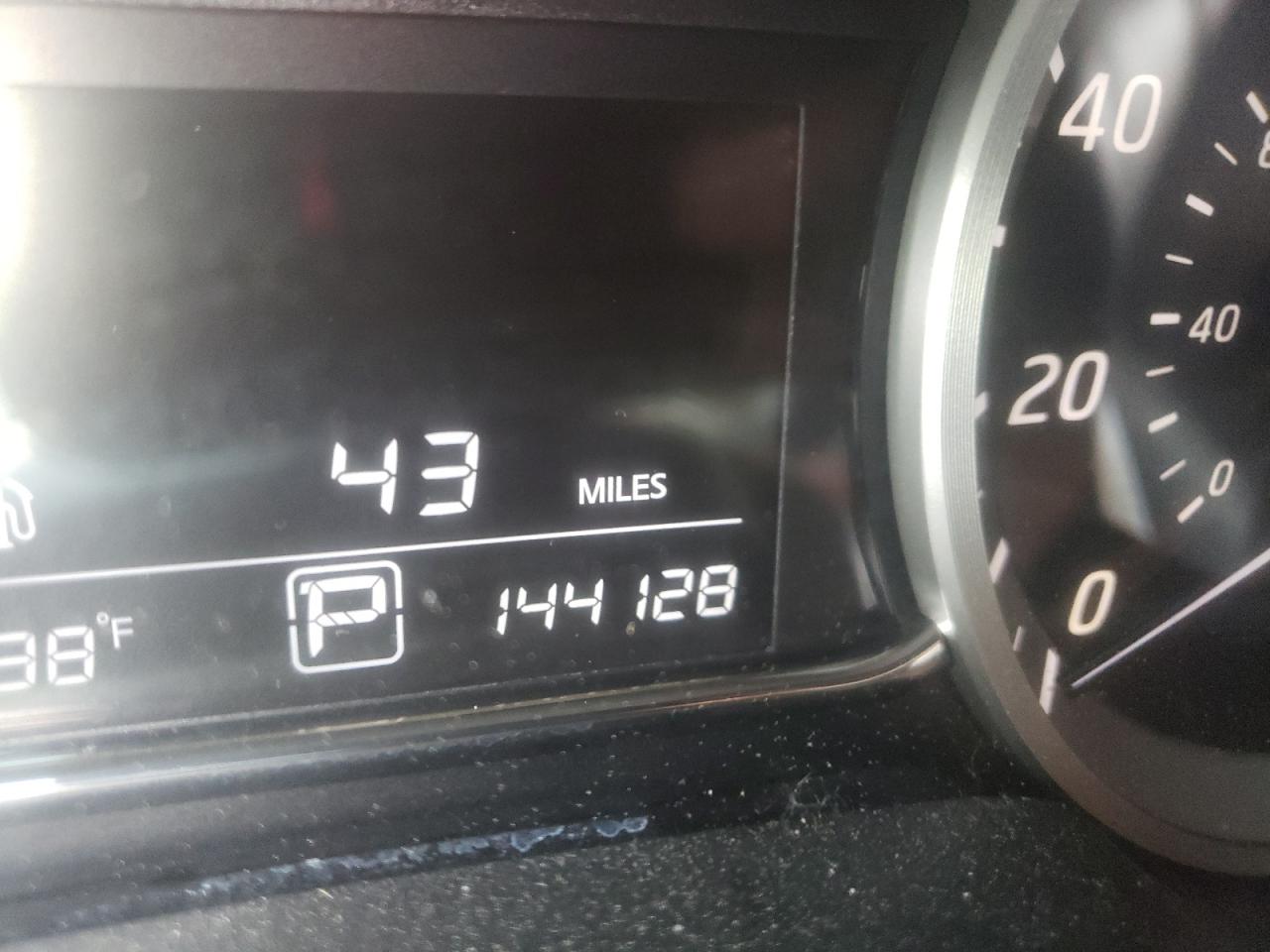 Photo 8 from auction – 2014 NISSAN SENTRA S with VIN 3N1AB7AP6EL678025
