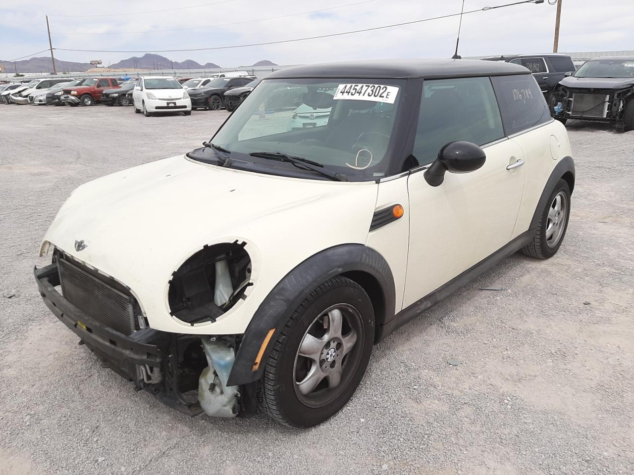 Photo 2 from auction – 2009 MINI COOPER with VIN WMWMF33559TW75523