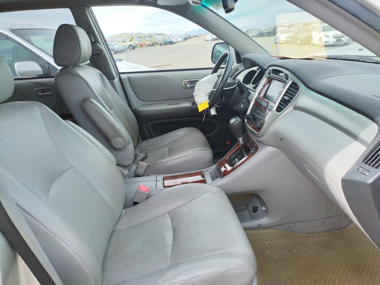 Photo 5 from auction – 2007 TOYOTA HIGHLANDER with VIN JTEEP21A570189934