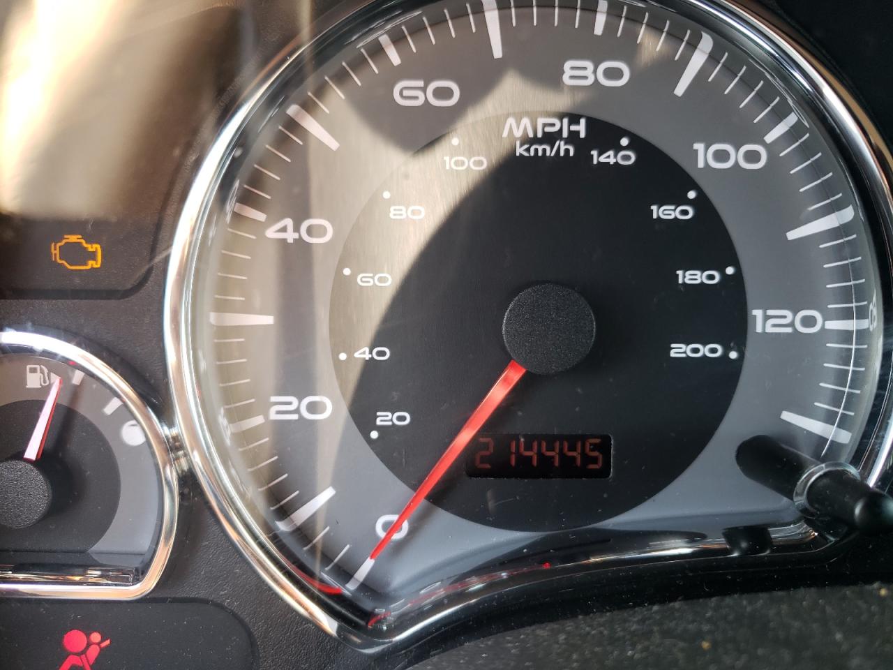 Photo 8 from auction – 2006 PONTIAC TORRENT with VIN 2CKDL63F366010851