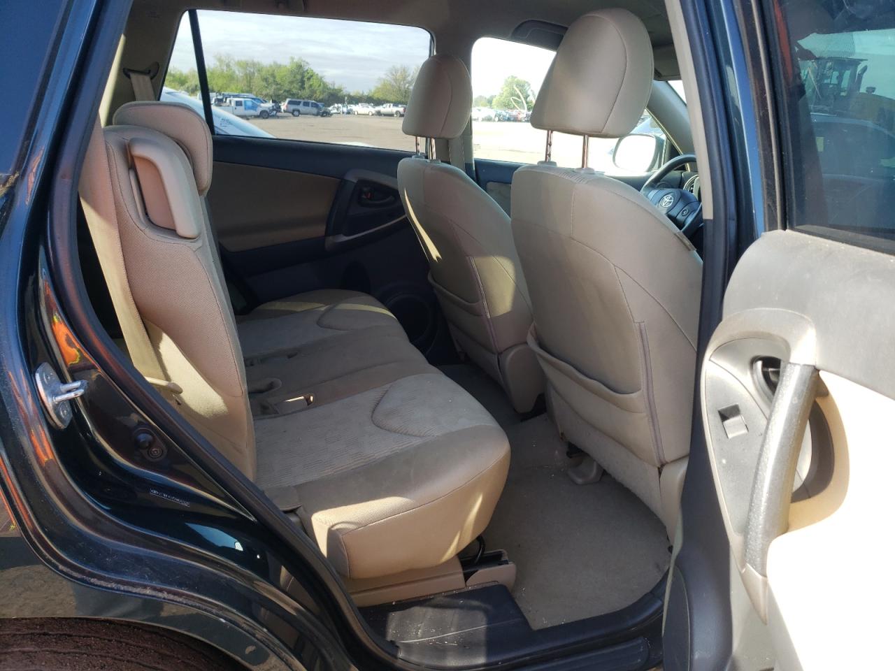 Photo 6 from auction – 2010 TOYOTA RAV4 with VIN 2T3BF4DV5AW067226