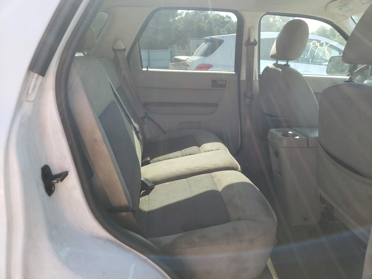 Photo 6 from auction – 2008 FORD ESCAPE HEV with VIN 1FMCU59H78KC05799
