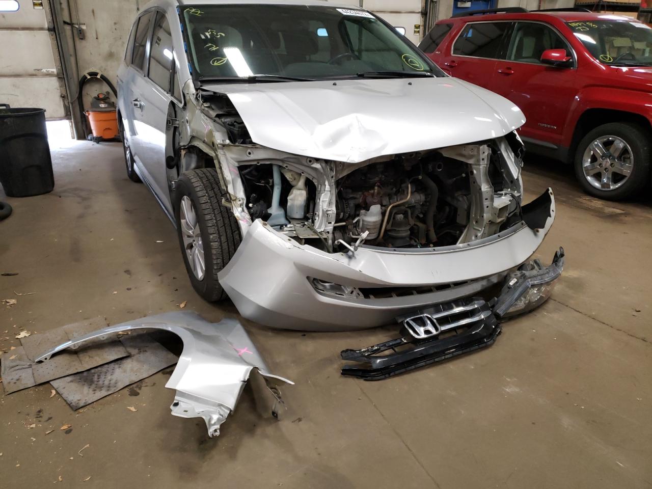 Photo 9 from auction – 2014 HONDA ODYSSEY EX with VIN 5FNRL5H68EB042154