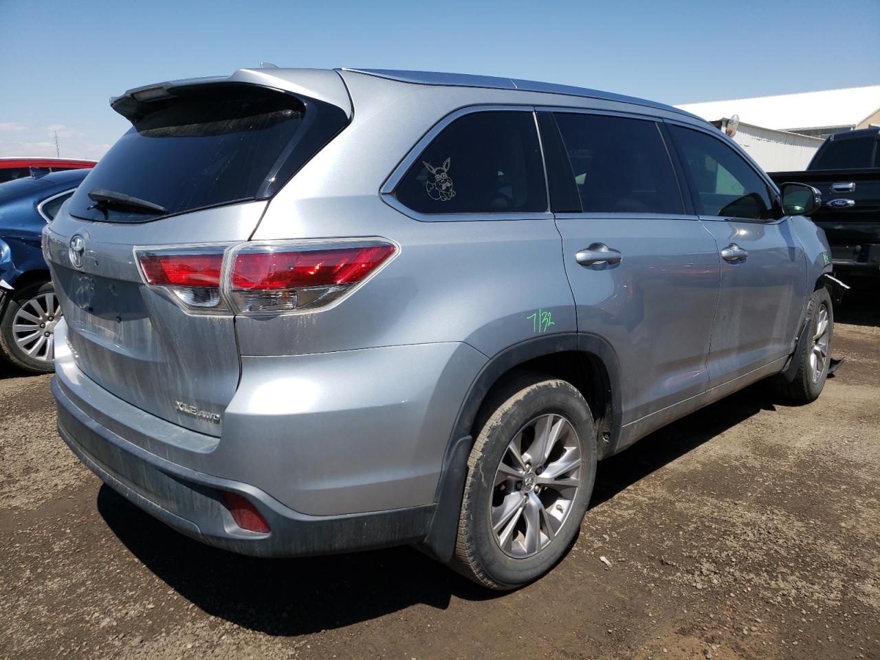 Photo 4 from auction – 2015 TOYOTA HIGHLANDER with VIN 5TDJKRFH5FS091322