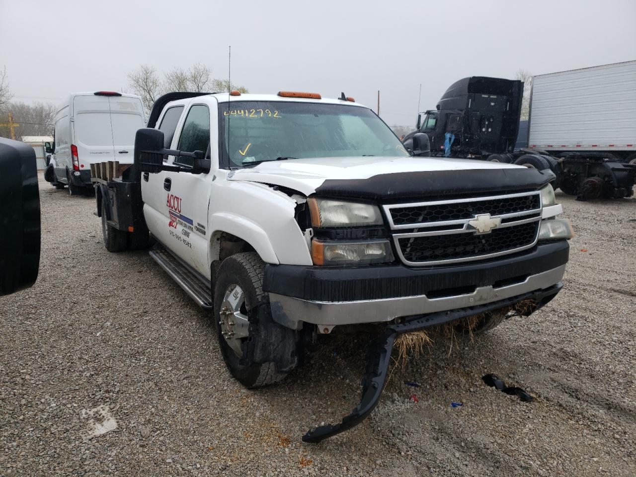 CHEVROLET SILVERADO 2007 with VIN 1GCJK33D67F153830 - Photo from auction