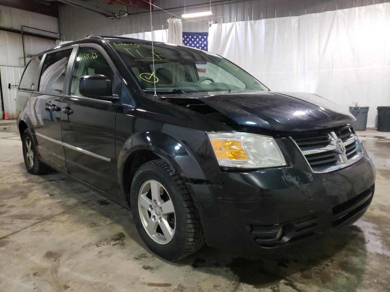 DODGE GRAND CARA 2010 with VIN 2D4RN5D16AR369402 - Photo from auction