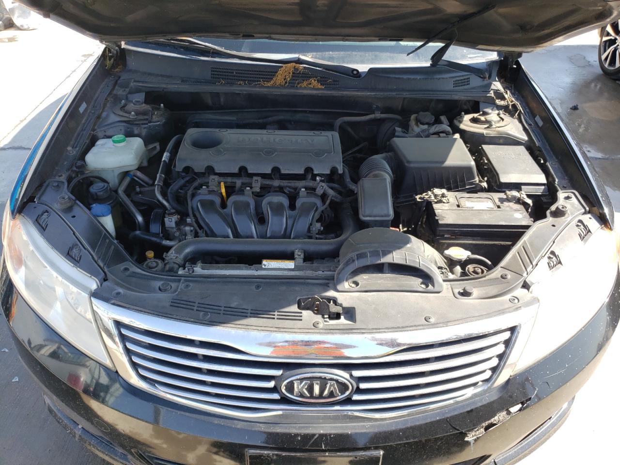 Photo 7 from auction – 2010 KIA OPTIMA LX with VIN KNAGG4A84A5393914