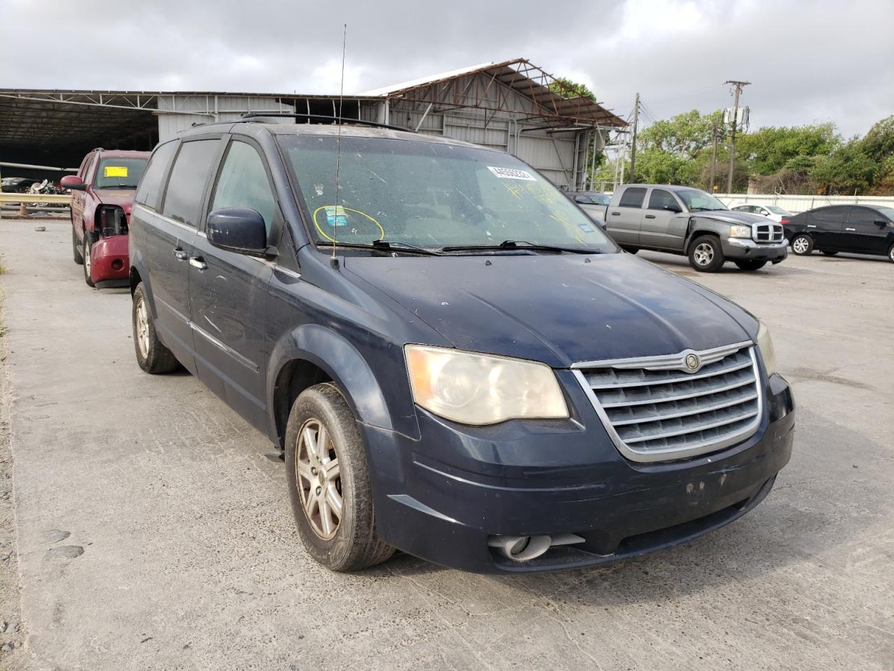 Photo 1 from auction – 2008 CHRYSLER TOWN & COU with VIN 2A8HR54P08R142596