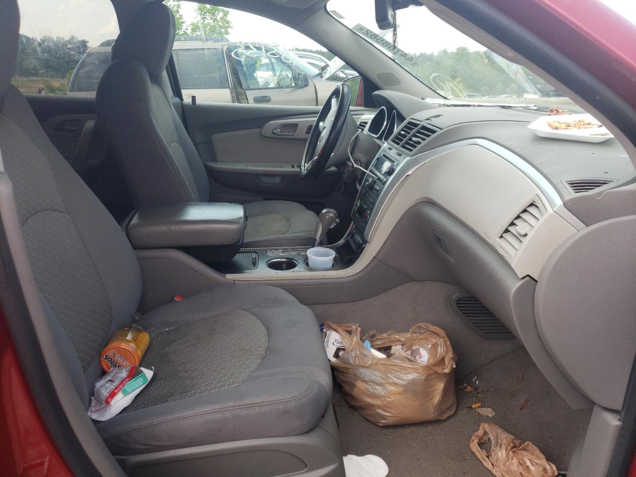 Photo 5 from auction – 2012 CHEVROLET TRAVERSE L with VIN 1GNKRJED9CJ319659
