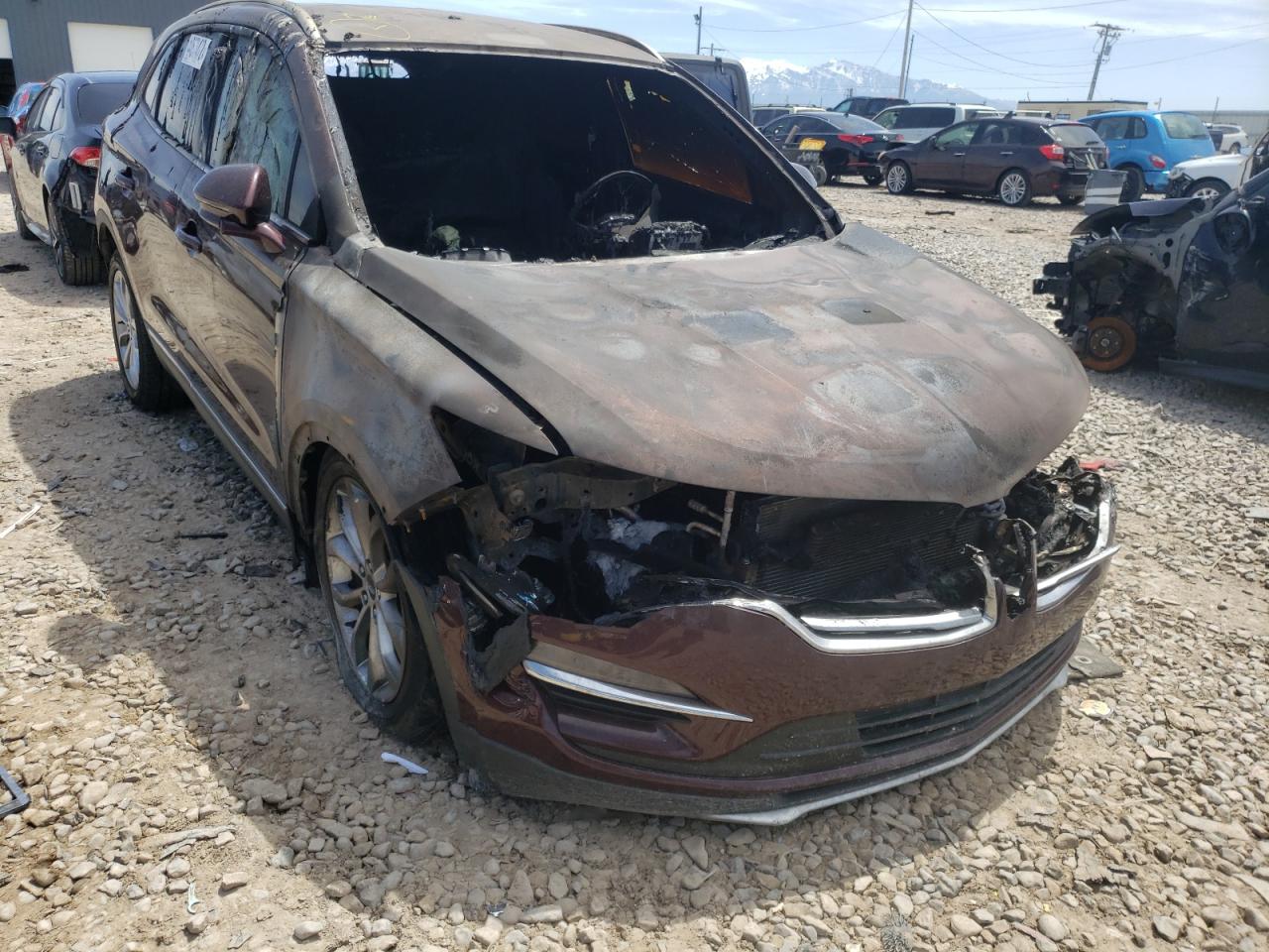 Photo 9 from auction – 2016 LINCOLN MKC SELECT with VIN 5LMCJ2D93GUJ31448