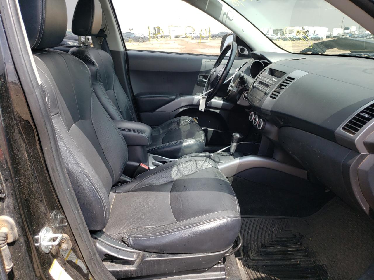 Photo 5 from auction – 2007 MITSUBISHI OUTLANDER with VIN JA4MS41X27U012078