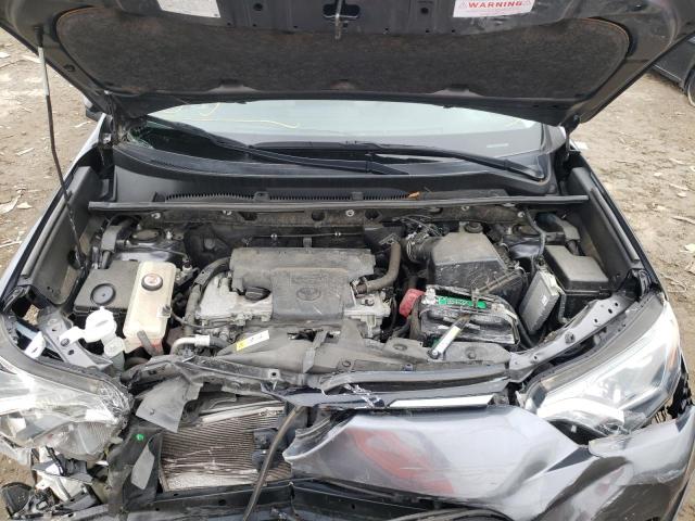 Photo 7 from auction – 2017 TOYOTA RAV4 XLE with VIN JTMRFREV3HD207212