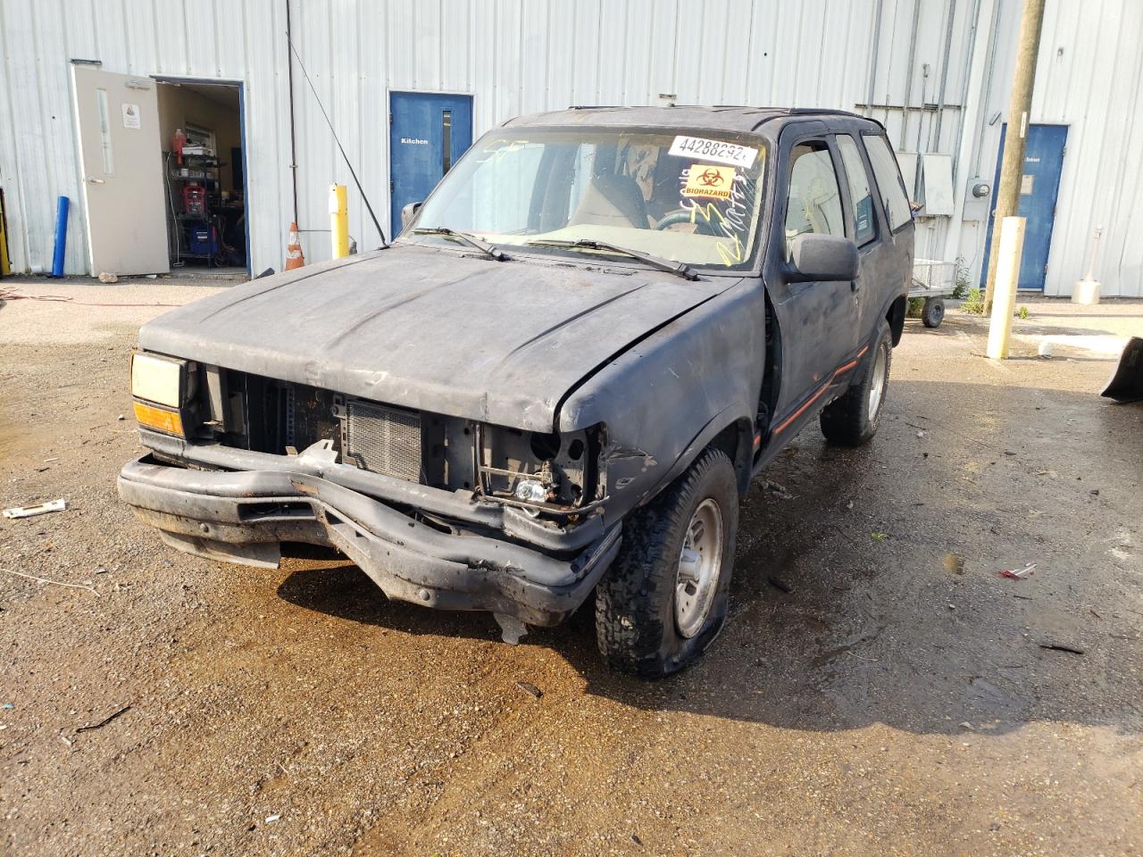 Photo 2 from auction – 1993 FORD EXPLORER with VIN 1FMCU22X2PUE03936