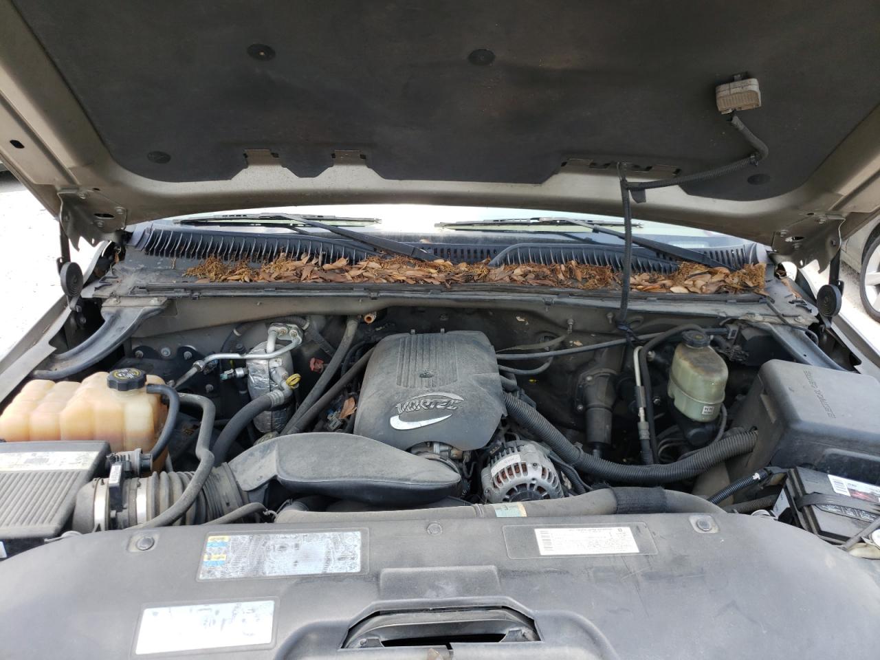 Photo 7 from auction – 2002 CHEVROLET SILVERADO with VIN 1GCHC23U02F119736