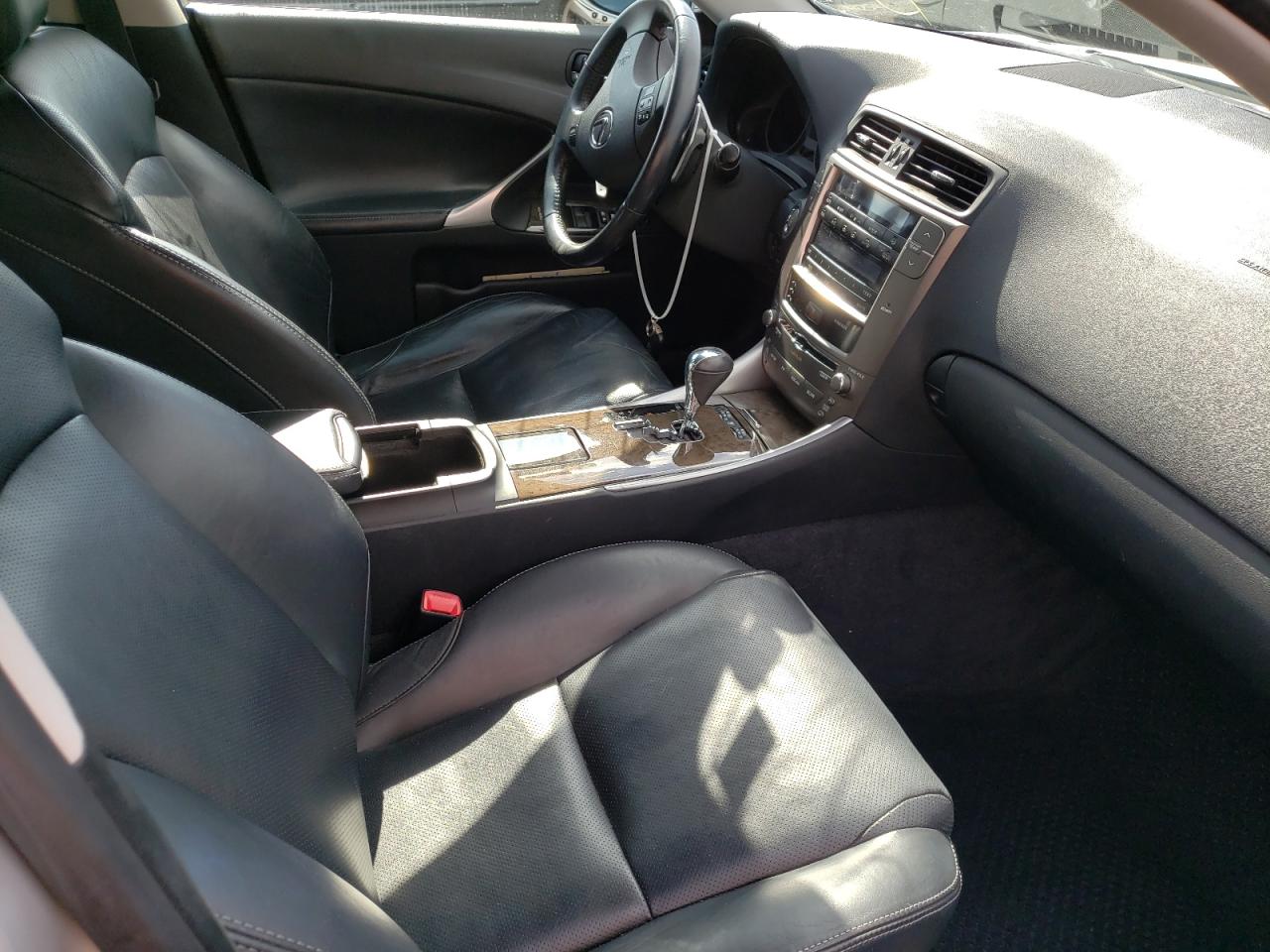 Photo 5 from auction – 2009 LEXUS IS 250 with VIN JTHCK262395035061