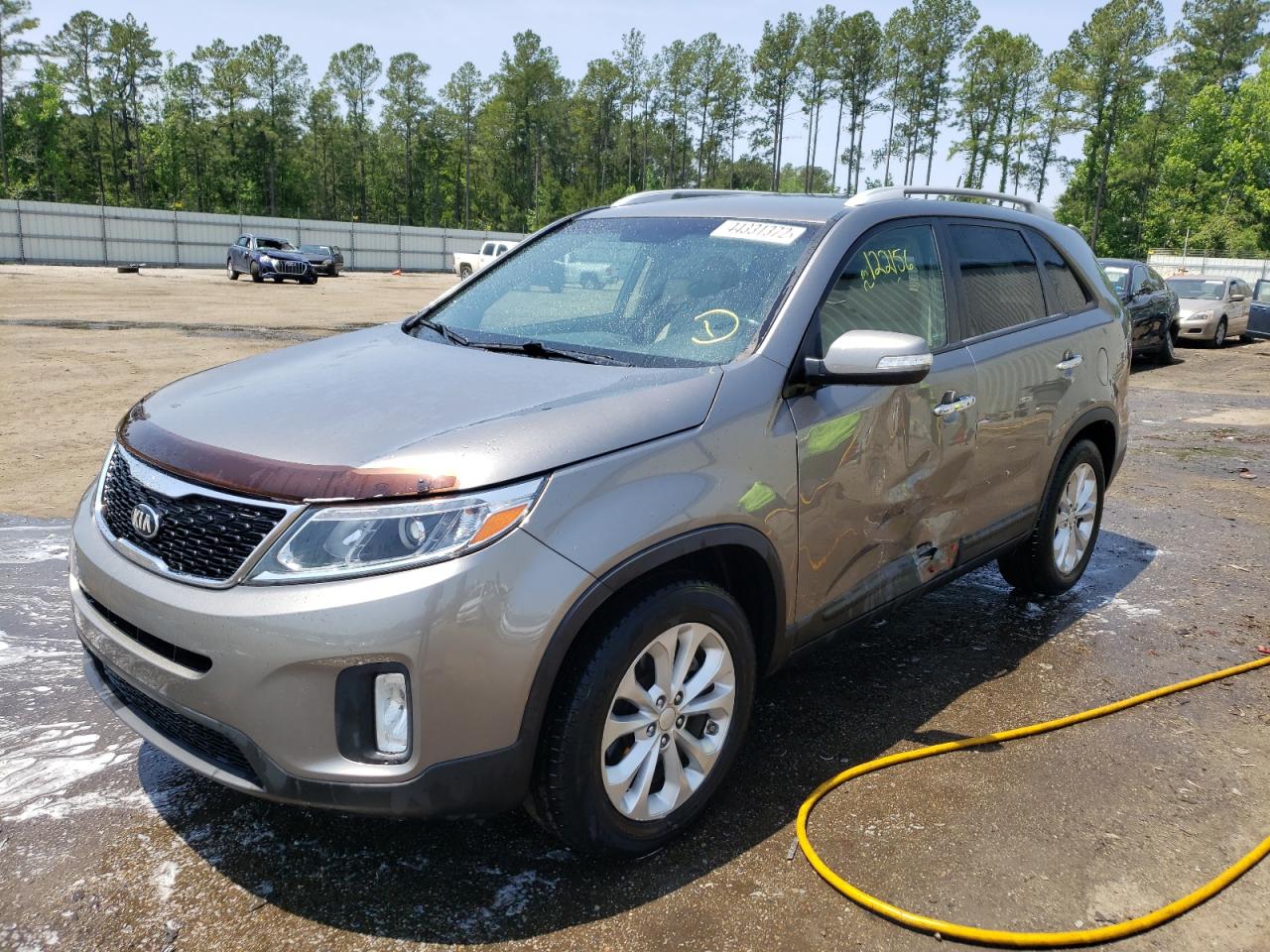 Photo 2 from auction – 2014 KIA SORENTO EX with VIN 5XYKU4A78EG526412