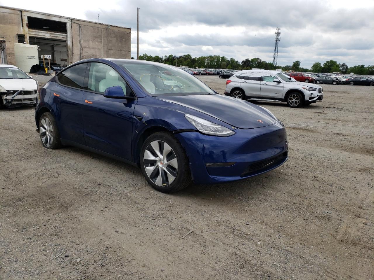 TESLA MODEL Y 2021 with VIN 5YJYGAEE1MF121426 - Photo from auction