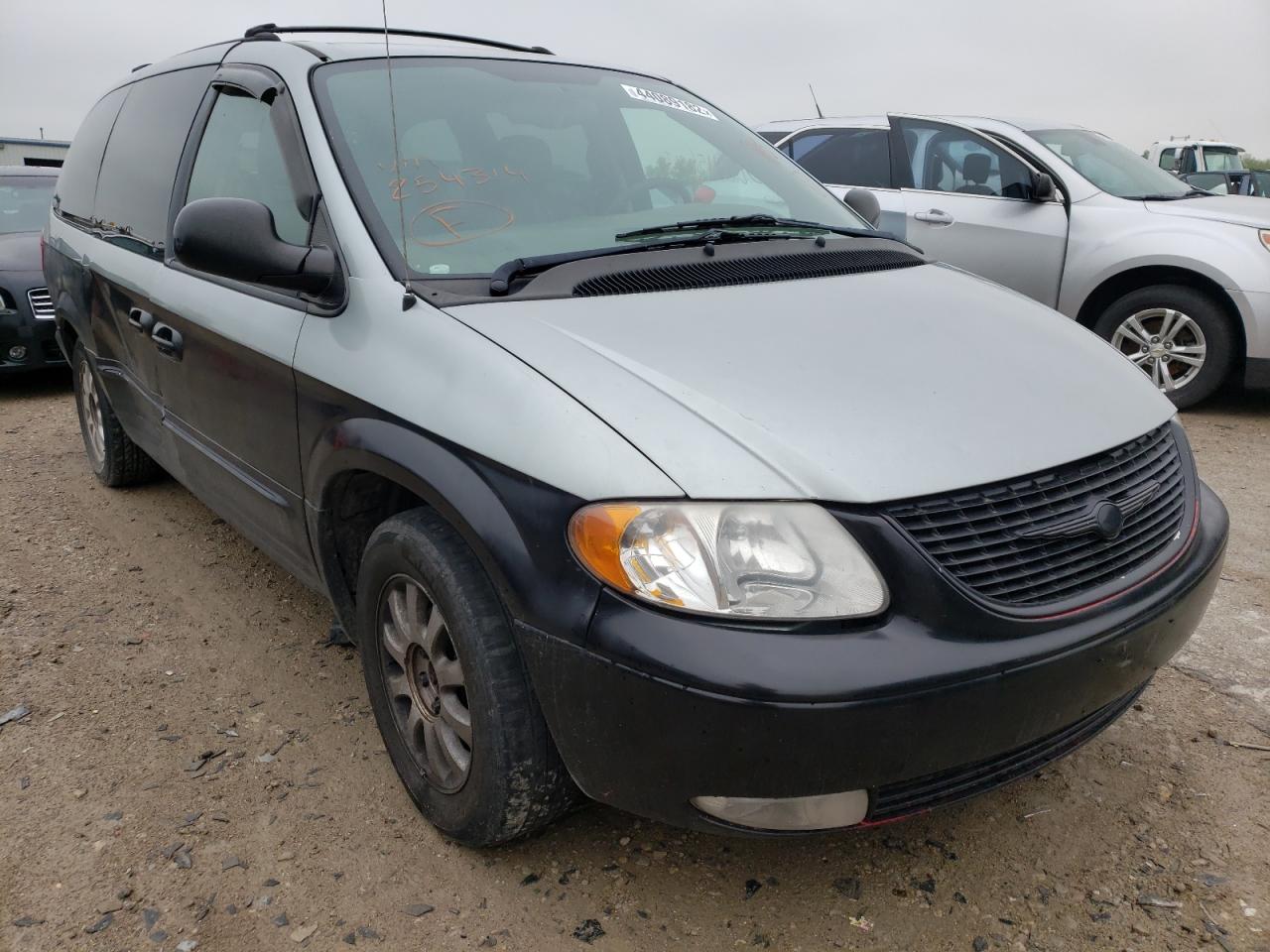 CHRYSLER TOWN & COU 2003 with VIN 2C4GP54L03R254314 - Photo from auction