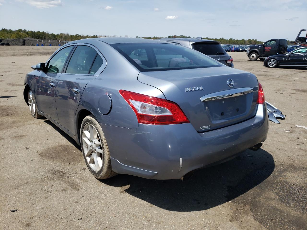 Photo 3 from auction – 2010 NISSAN MAXIMA with VIN 1N4AA5AP4AC810537