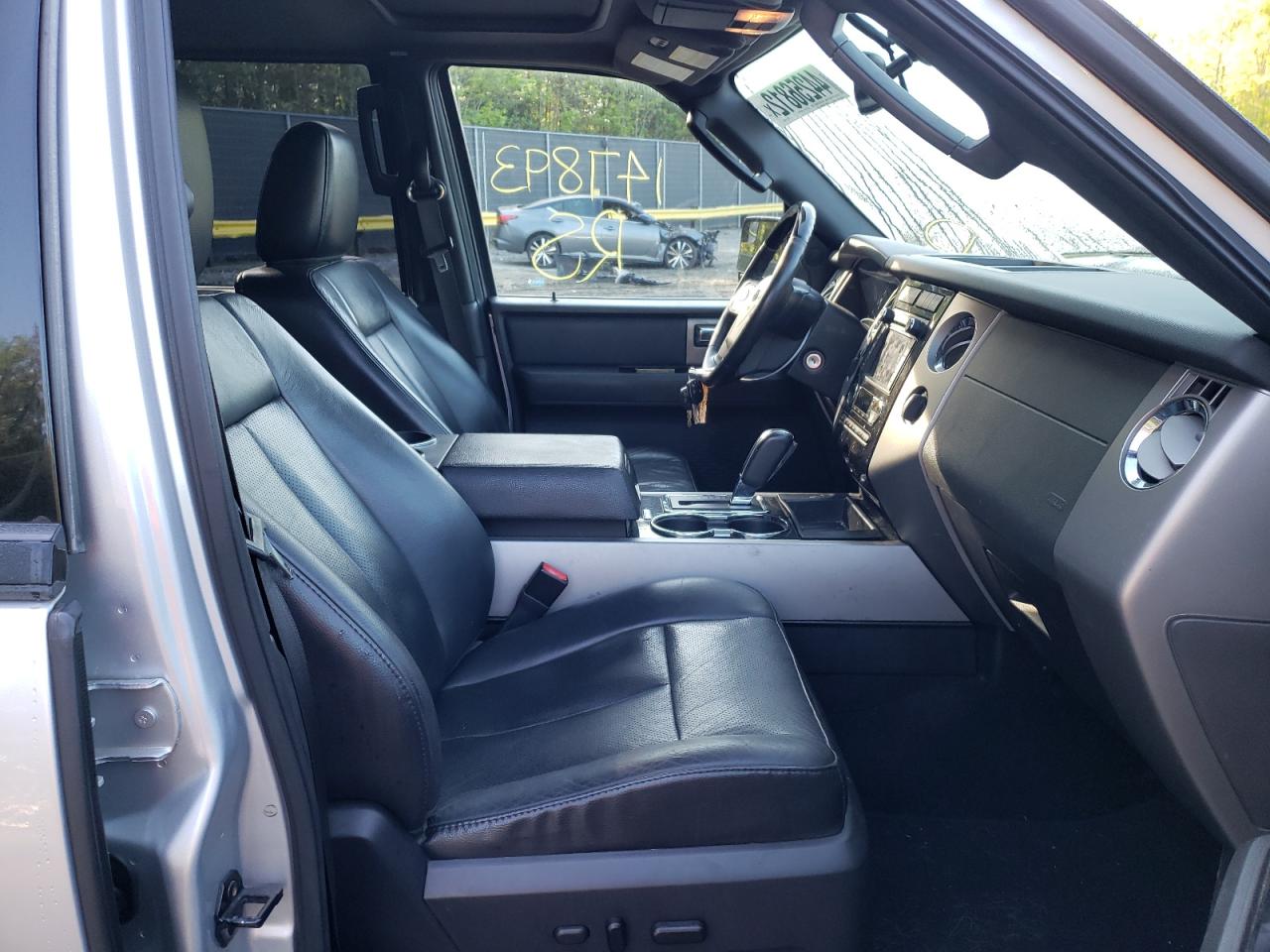 Photo 5 from auction – 2012 FORD EXPEDITION with VIN 1FMJU2A51CEF10763