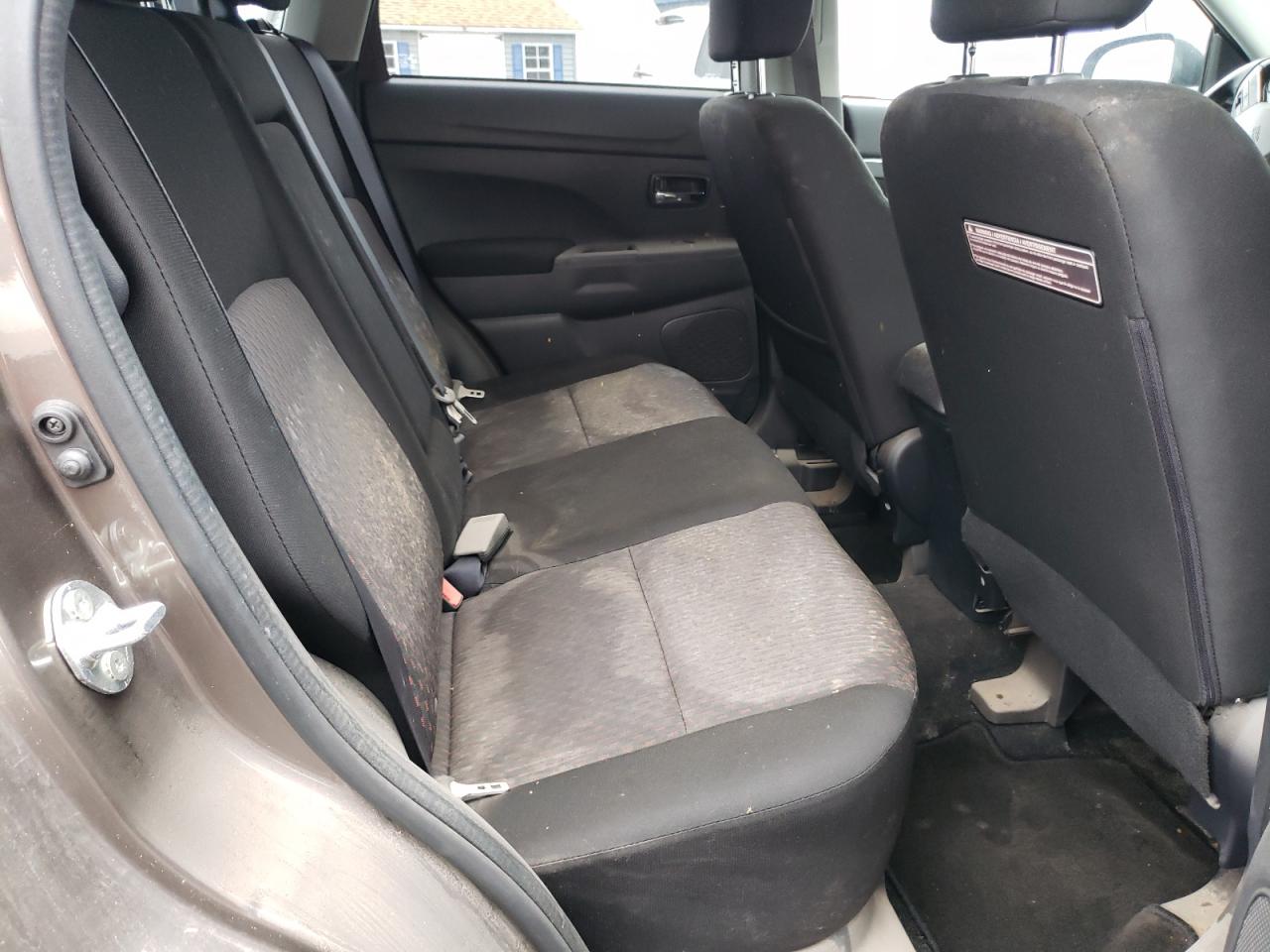 Photo 6 from auction – 2017 MITSUBISHI OUTLANDER with VIN JA4AR3AU3HZ002453