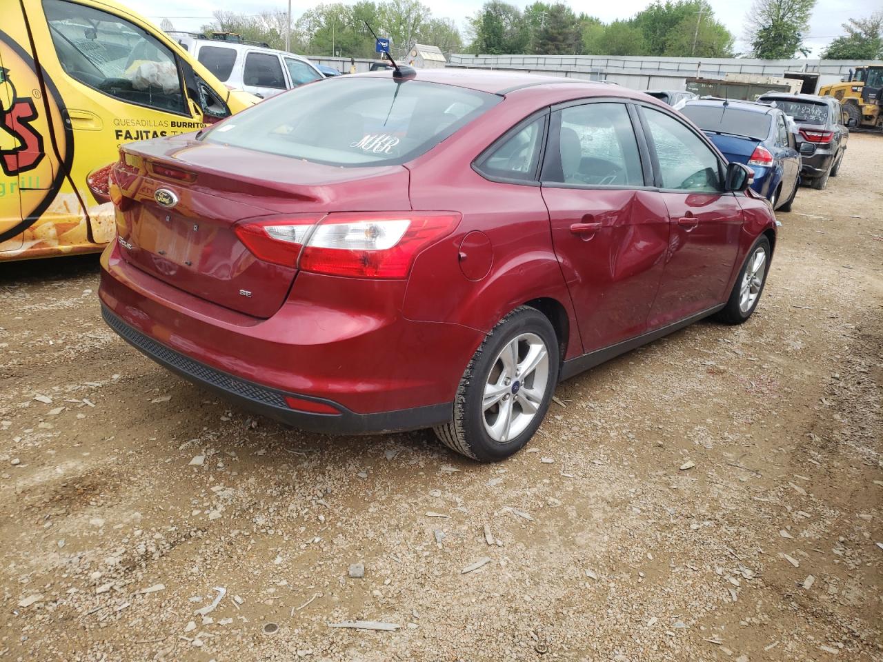 Photo 4 from auction – 2014 FORD FOCUS SE with VIN 1FADP3F22EL318978