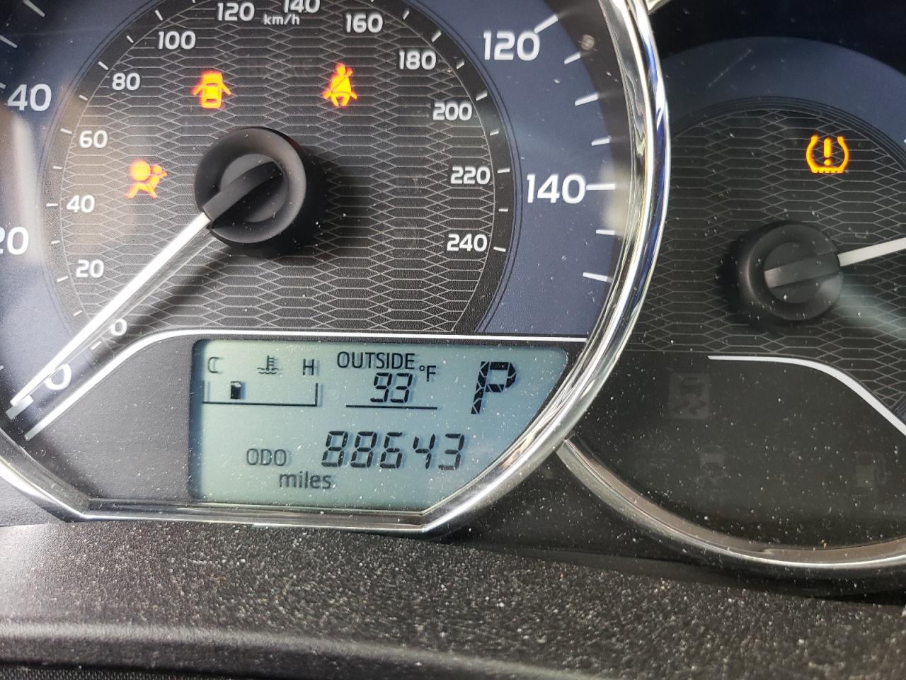 Photo 8 from auction – 2016 TOYOTA COROLLA L with VIN 5YFBURHEXGP531157