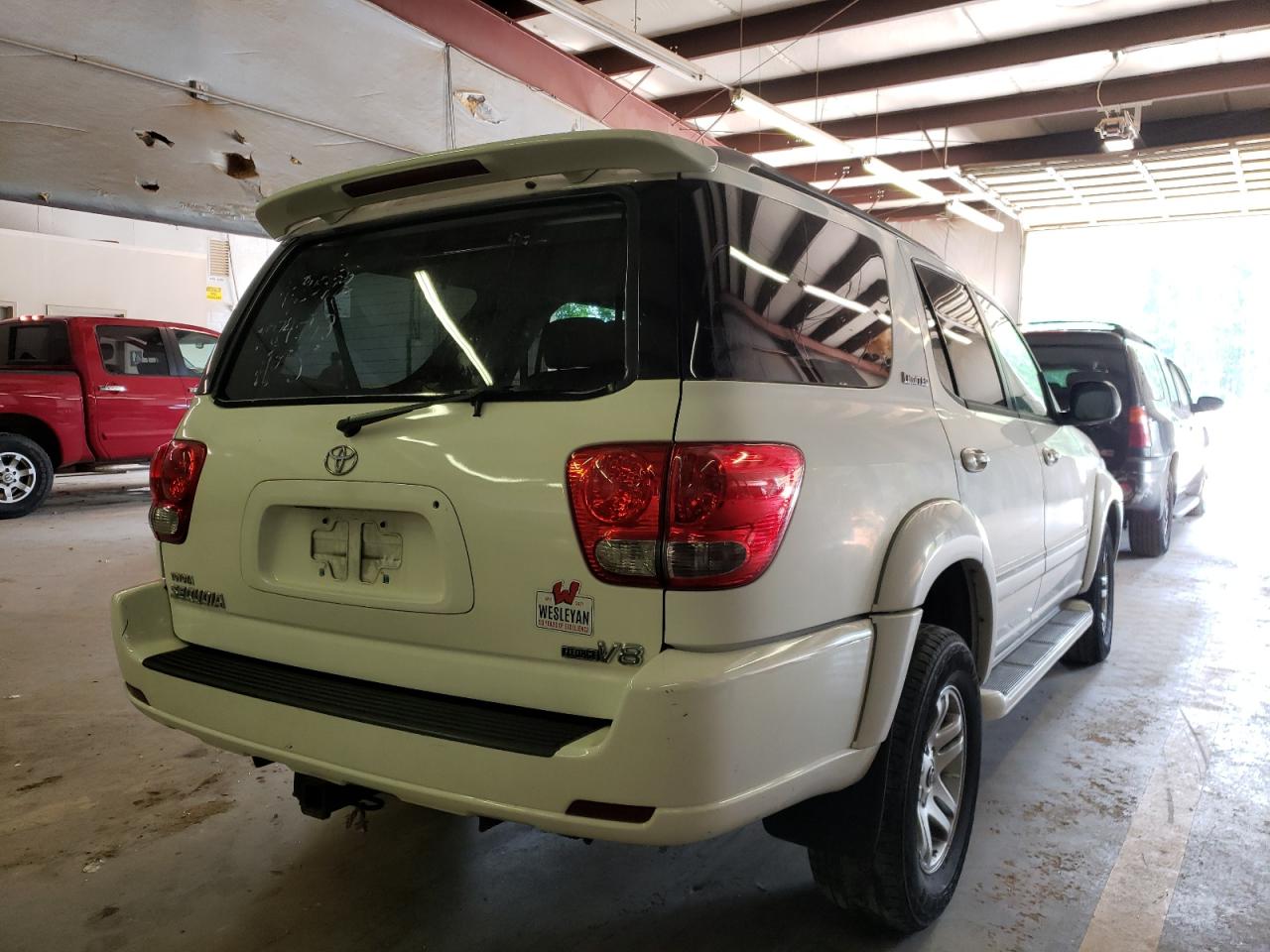 Photo 4 from auction – 2005 TOYOTA SEQUOIA LI with VIN 5TDZT38AX5S260116