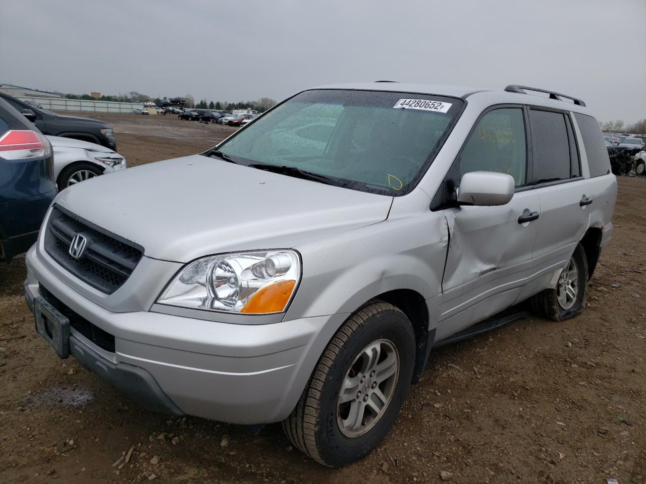 Photo 2 from auction – 2005 HONDA PILOT EX with VIN 5FNYF18485B005051