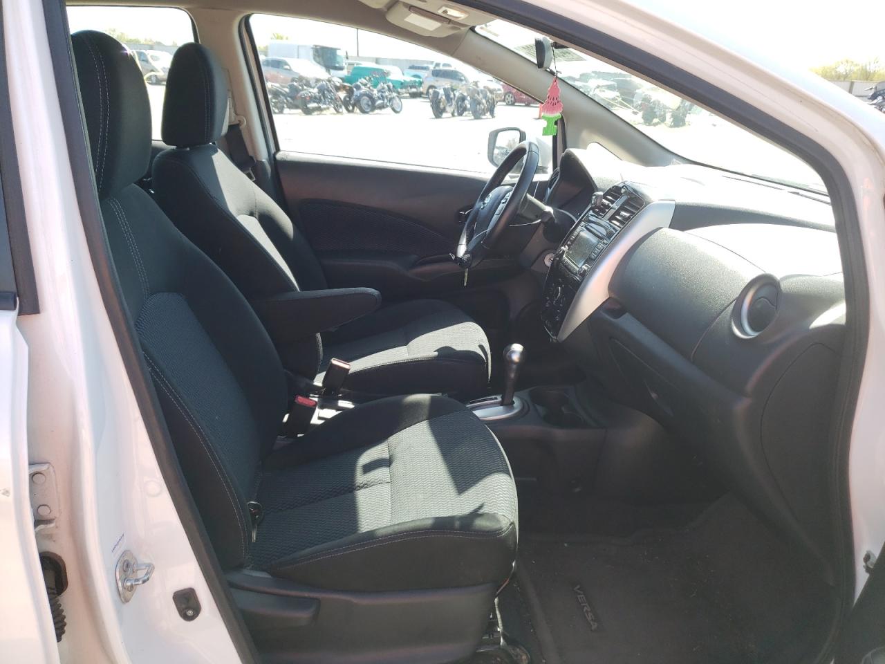 Photo 5 from auction – 2016 NISSAN VERSA NOTE with VIN 3N1CE2CP9GL389305