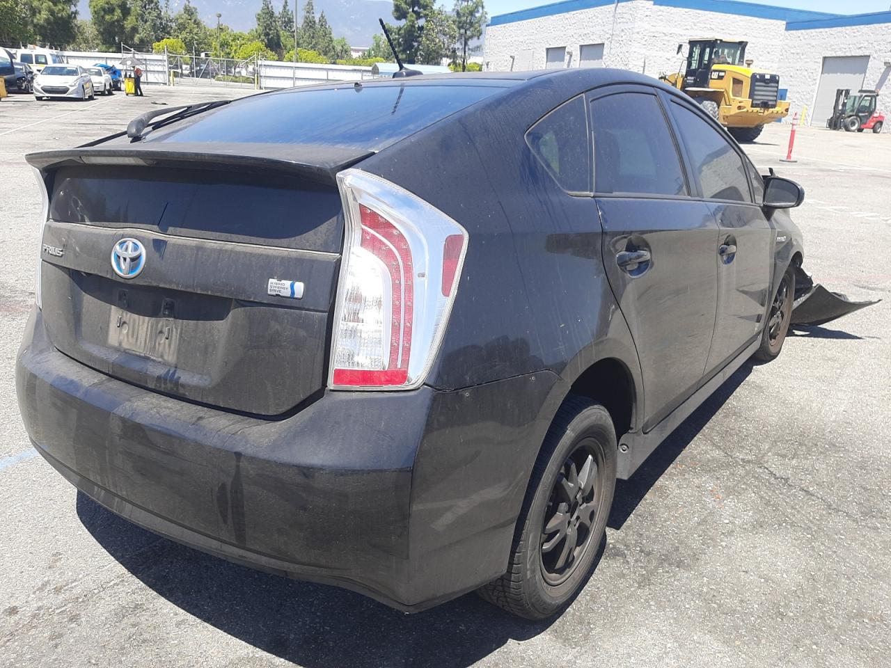 Photo 4 from auction – 2012 TOYOTA PRIUS with VIN JTDKN3DU7C5446050