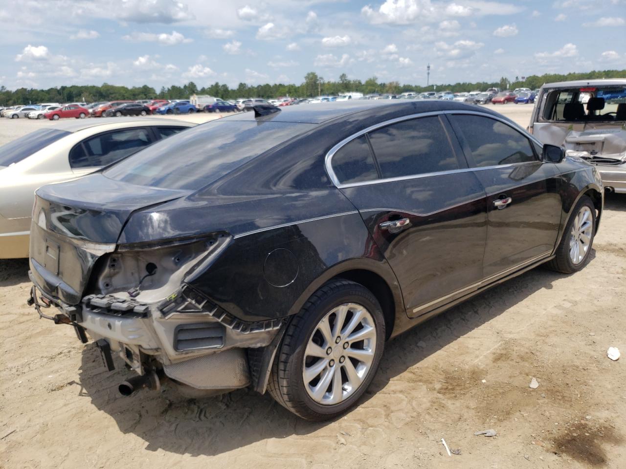 Photo 4 from auction – 2015 BUICK LACROSSE with VIN 1G4GB5G32FF114878