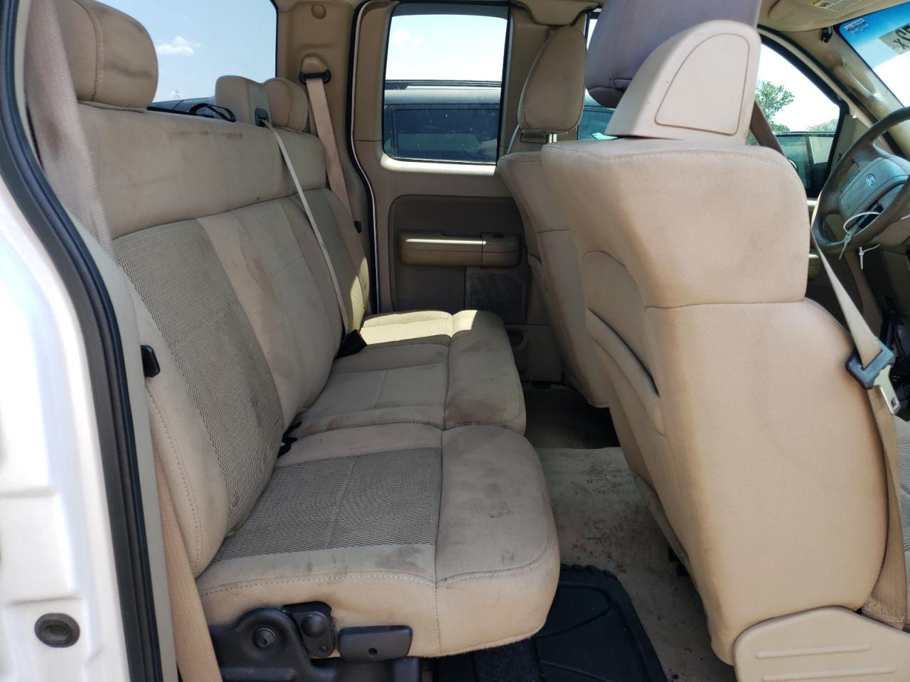 Photo 6 from auction – 2006 FORD F150 with VIN 1FTPX14VX6FB75948