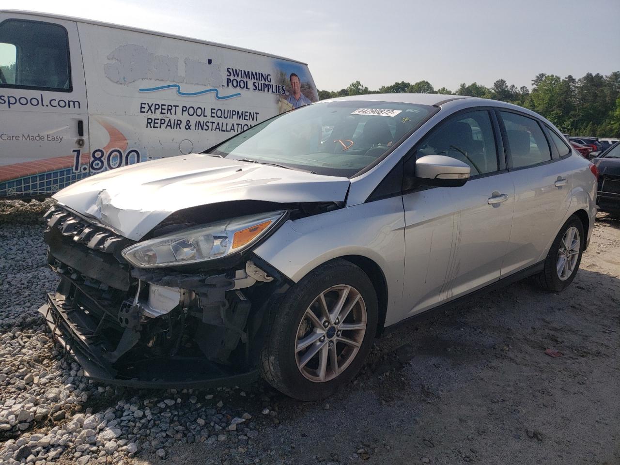 Photo 2 from auction – 2015 FORD FOCUS SE with VIN 1FADP3F27FL252509