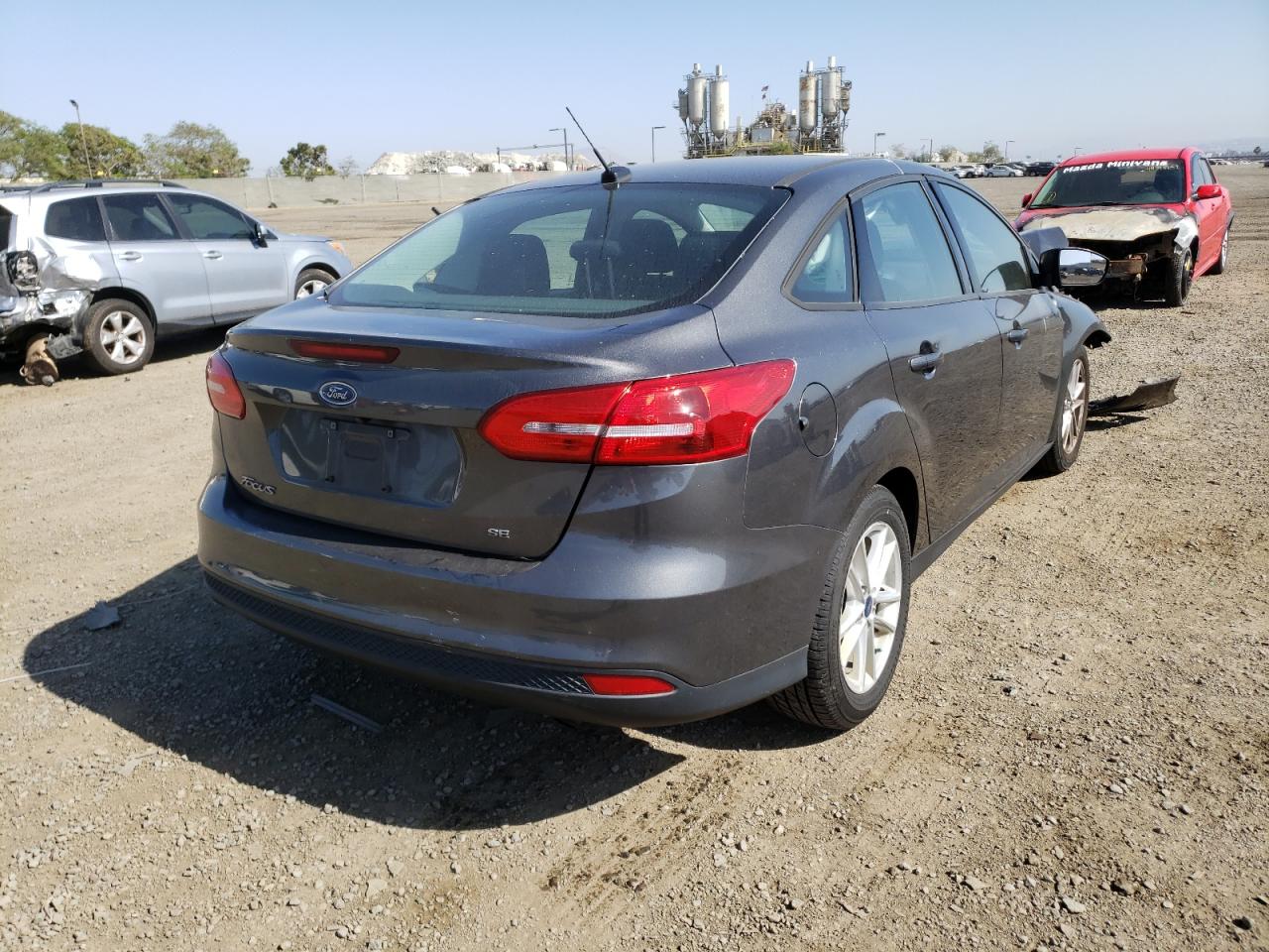 Photo 4 from auction – 2017 FORD FOCUS SE with VIN 1FADP3F26HL200792