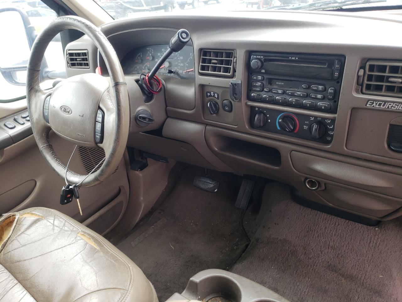 Photo 9 from auction – 2000 FORD EXCURSION with VIN 1FMNU43SXYEB85330