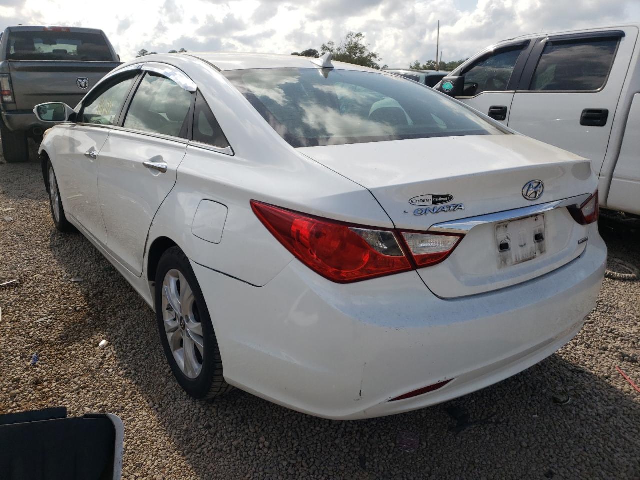 Photo 3 from auction – 2011 HYUNDAI SONATA SE with VIN 5NPEC4AC0BH299508