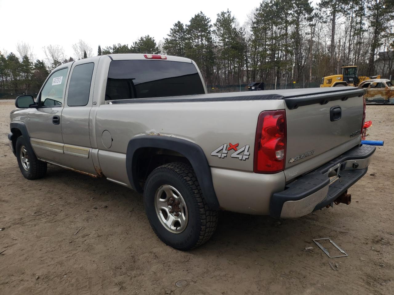 Photo 3 from auction – 2003 CHEVROLET SILVERADO with VIN 2GCEK19T631142543