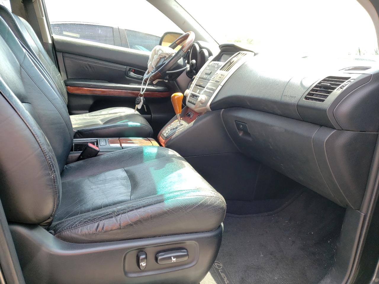 Photo 5 from auction – 2004 LEXUS RX 330 with VIN JTJHA31U040018830