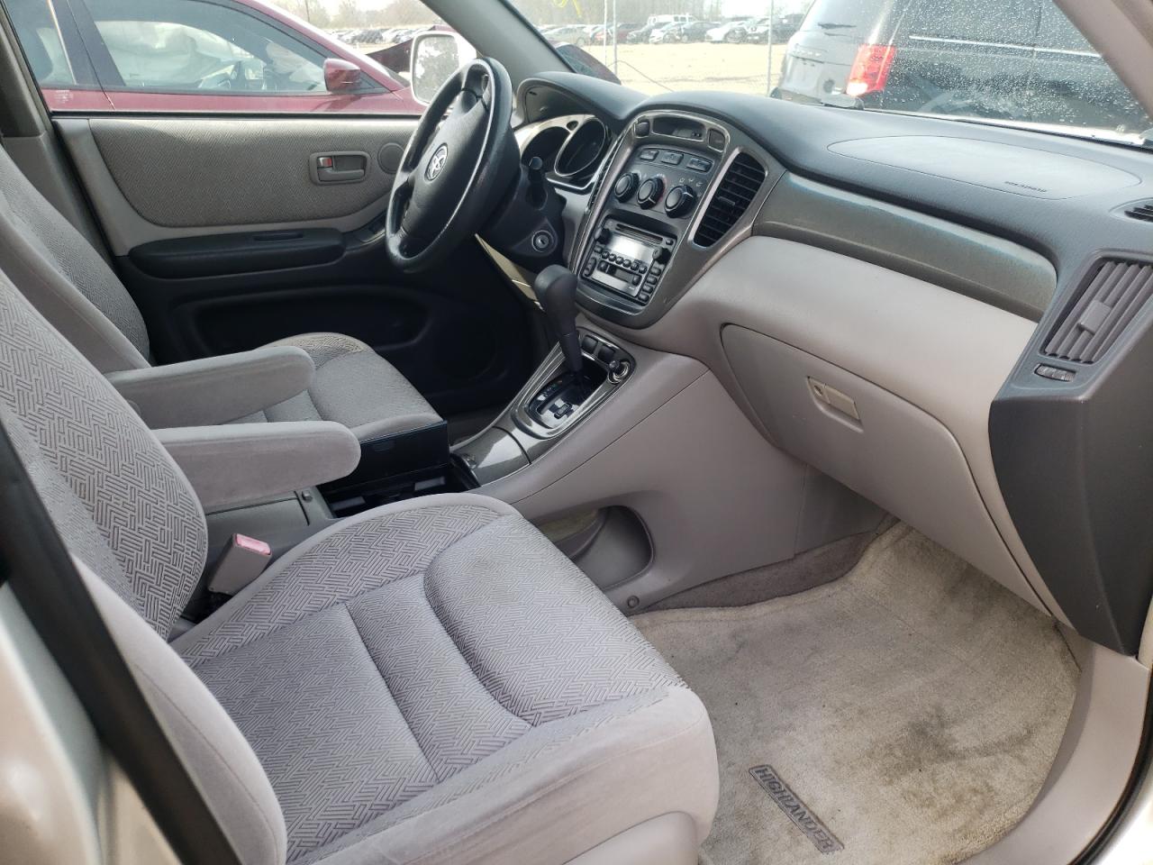 Photo 5 from auction – 2003 TOYOTA HIGHLANDER with VIN JTEGF21A230110094