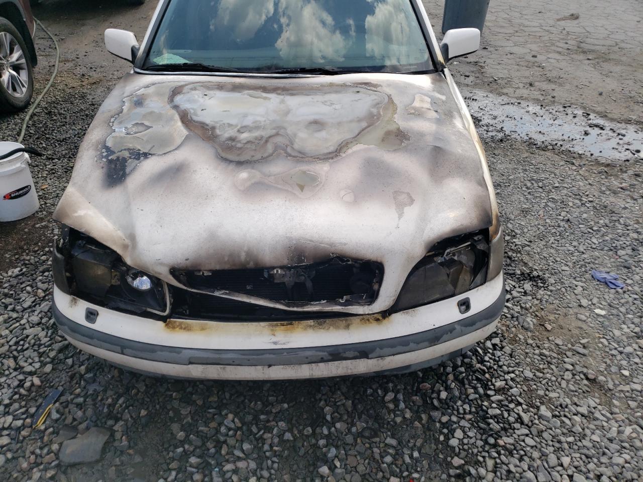 Photo 9 from auction – 2000 VOLVO S40 with VIN YV1VS2554YF441200