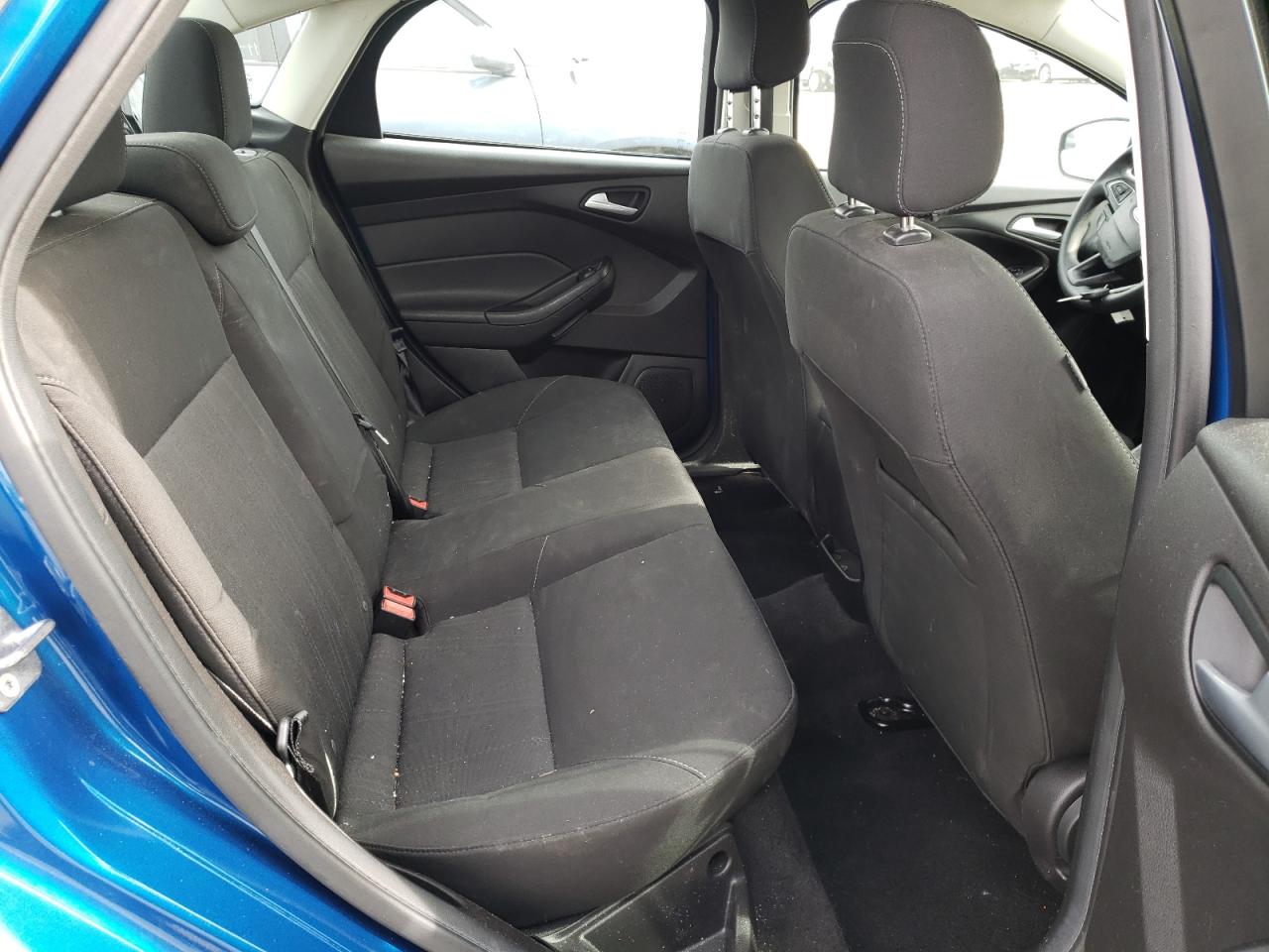 Photo 6 from auction – 2018 FORD FOCUS SE with VIN 1FADP3FE8JL224303
