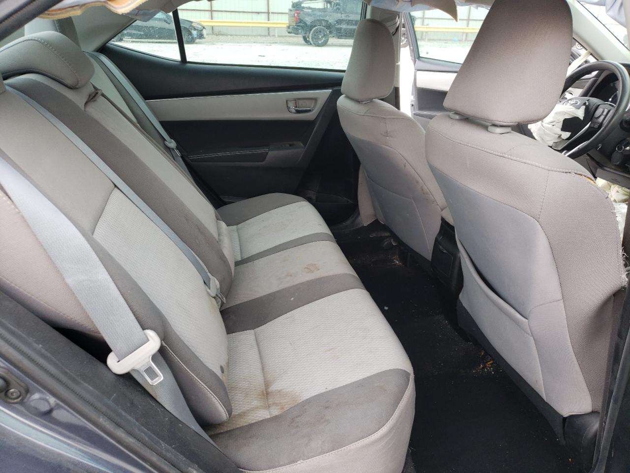Photo 6 from auction – 2017 TOYOTA COROLLA L with VIN 5YFBURHEXHP728976