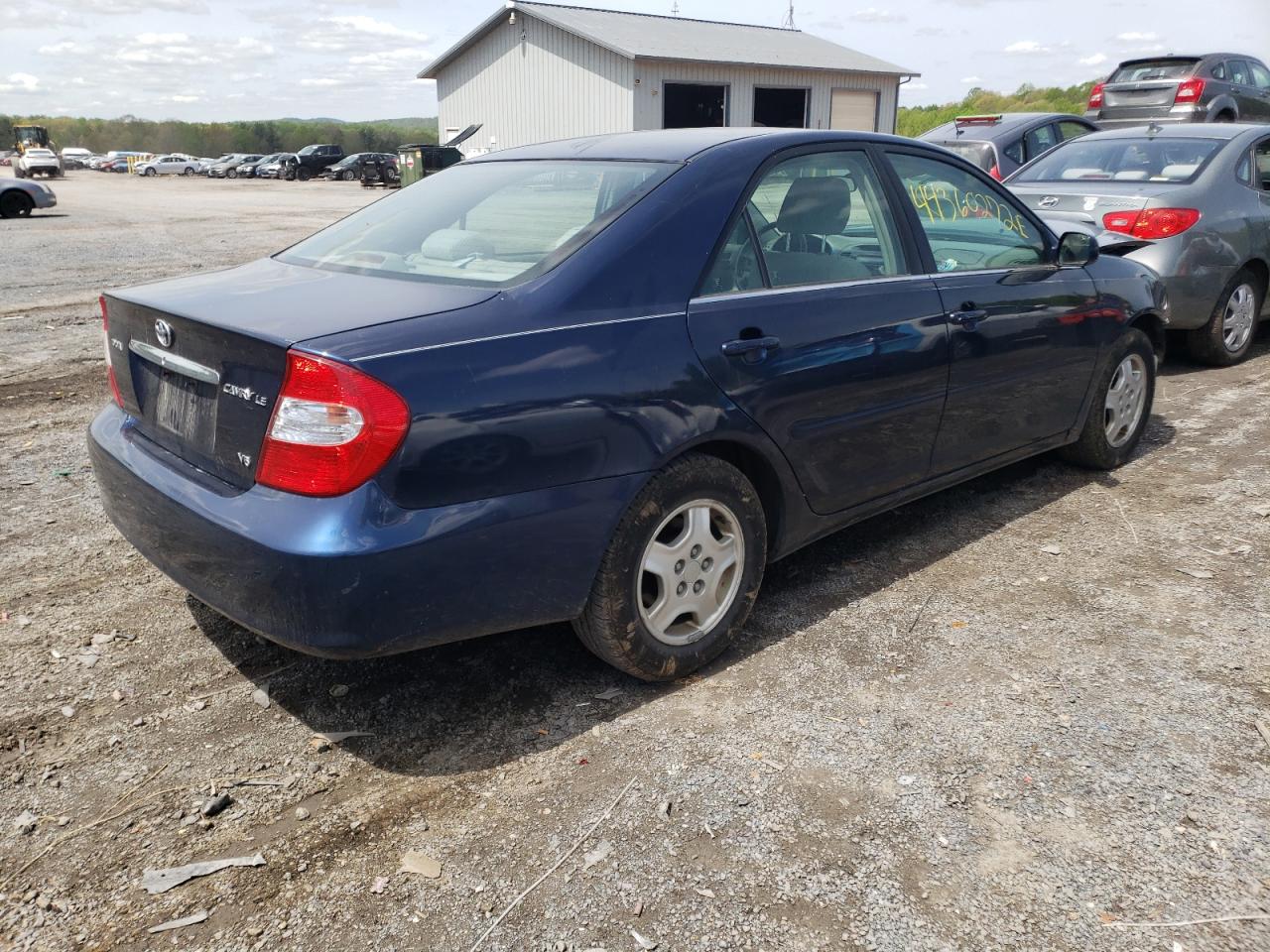 Photo 4 from auction – 2003 TOYOTA CAMRY LE with VIN 4T1BF30K83U050034